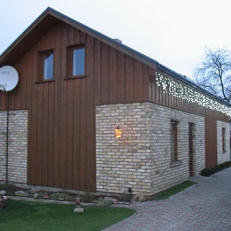 Pulkvedis Guest House Ventspils Luaran gambar