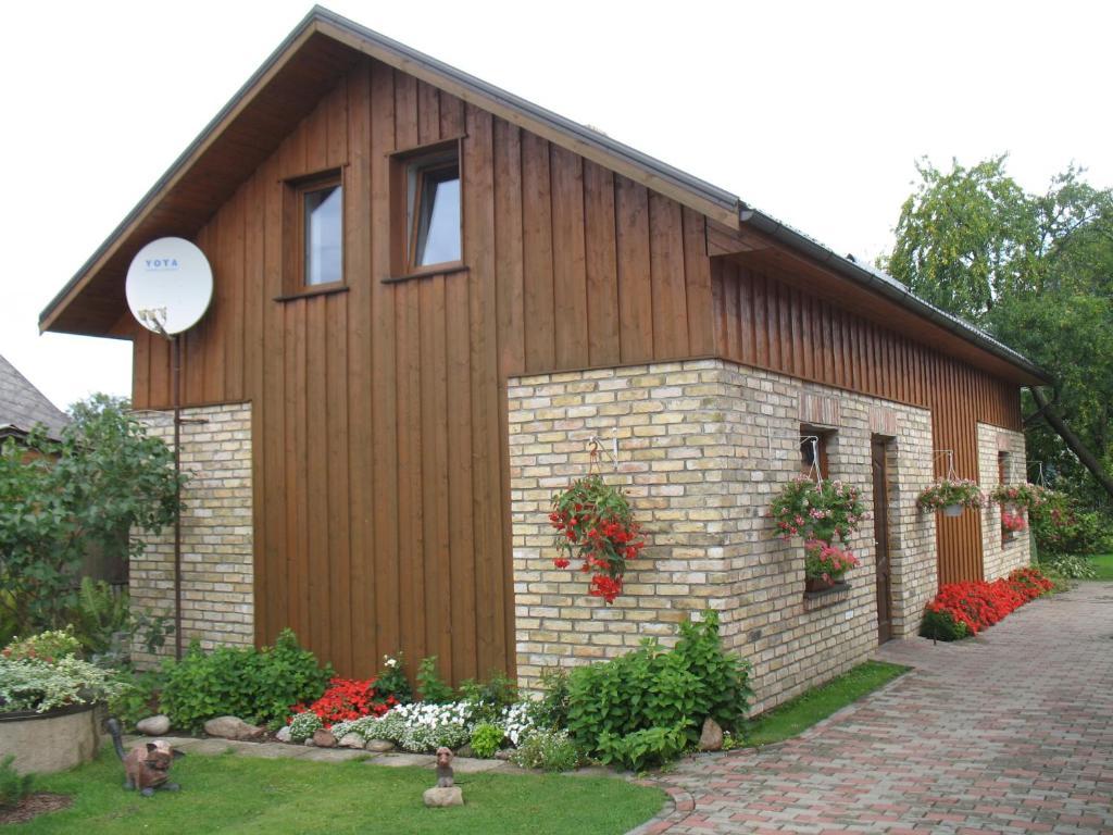 Pulkvedis Guest House Ventspils Luaran gambar